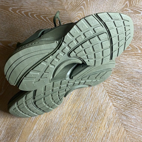 Women’s Military Green Knit Fashion Sneaker 37 - Picture 6 of 7